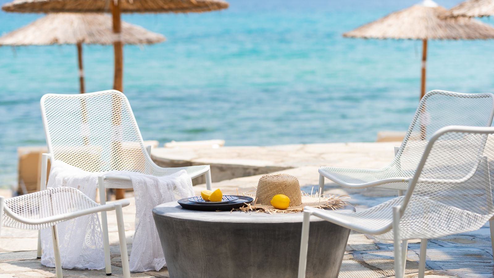 restaurants-ninemia-beach-bar