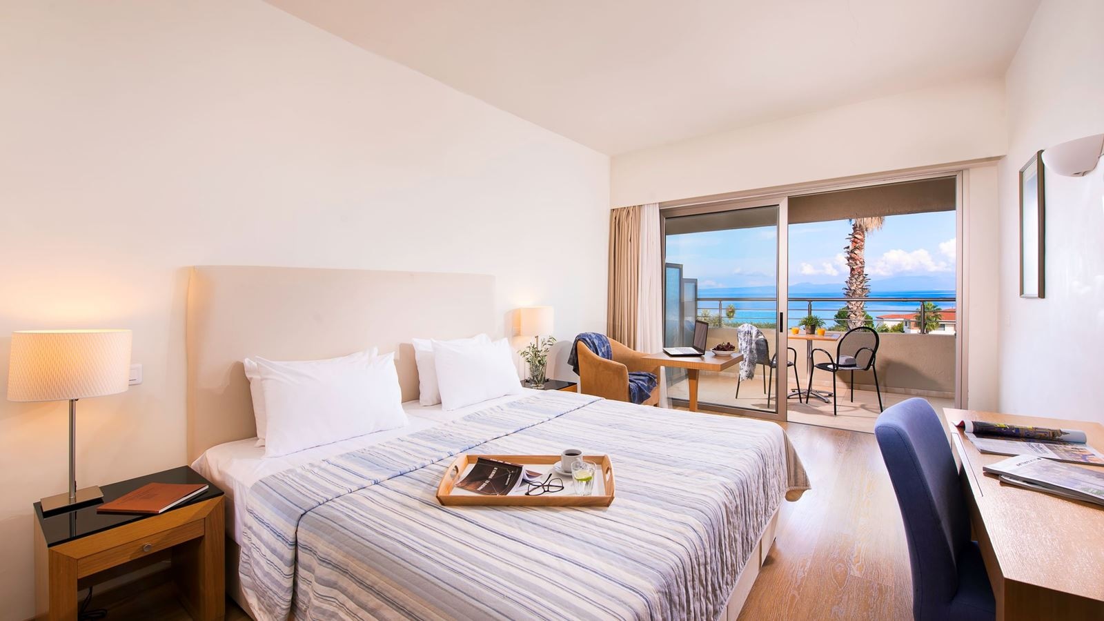 rooms-single-room-sea-view
