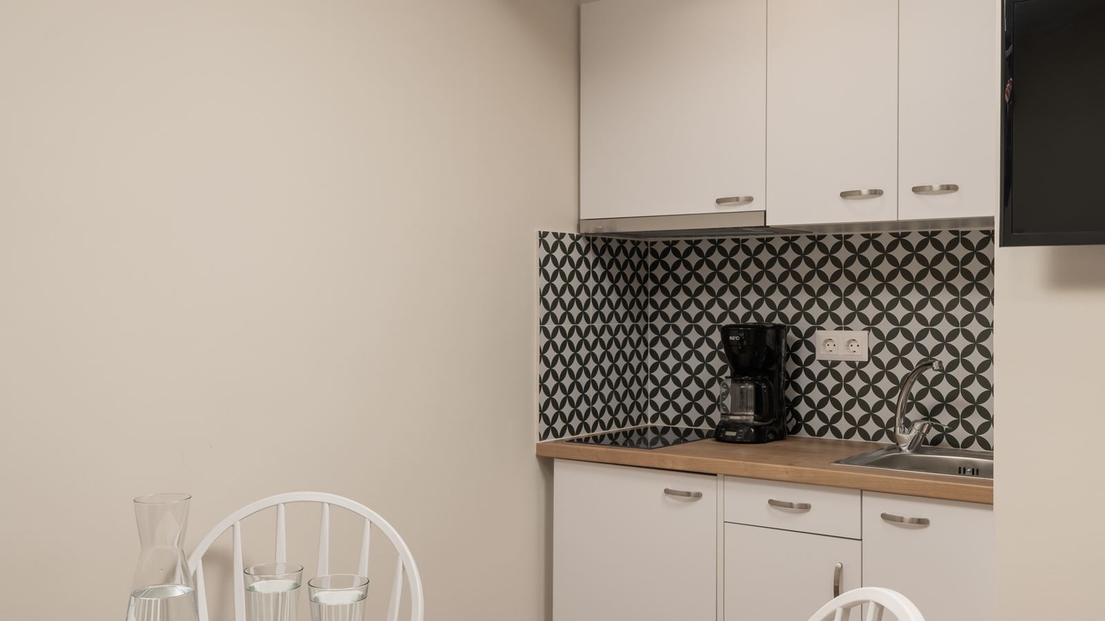 rooms-studio-superior