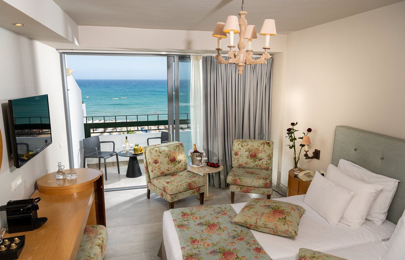 rooms-double-room-superior-sea-view