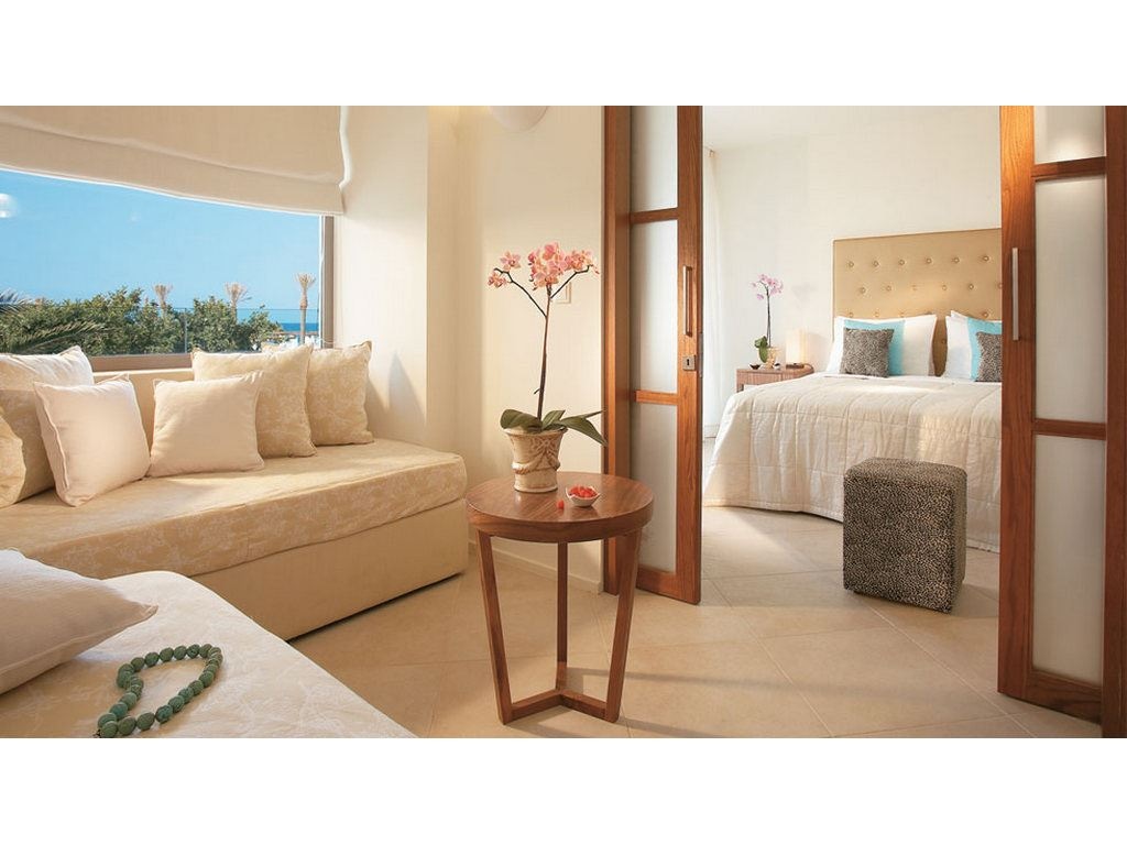 rooms-suite-family-garden-view