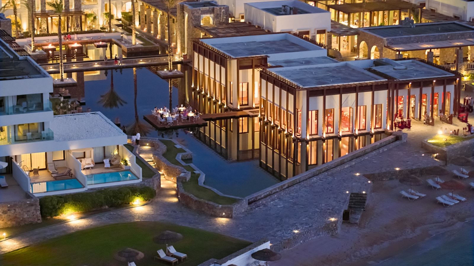 rooms-junior-bungalow-suite-deluxe-sea-view-heated--private-pool