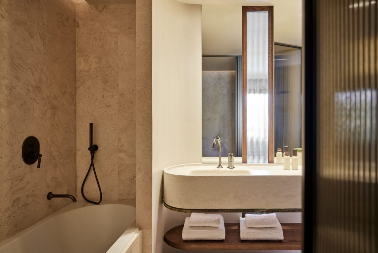 rooms-the-collection-premium-one-bedroom-suite-sea-view