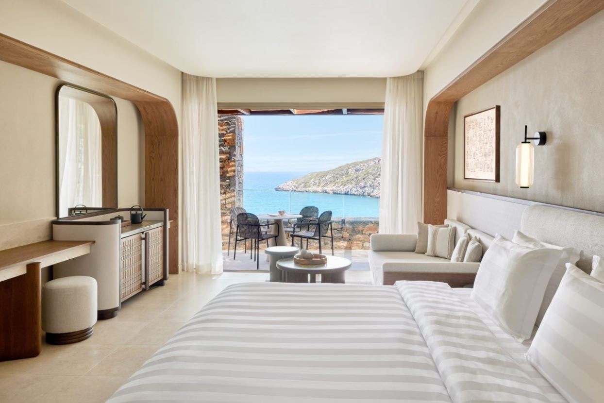 rooms-the-collection-premium-one-bedroom-suite-sea-view