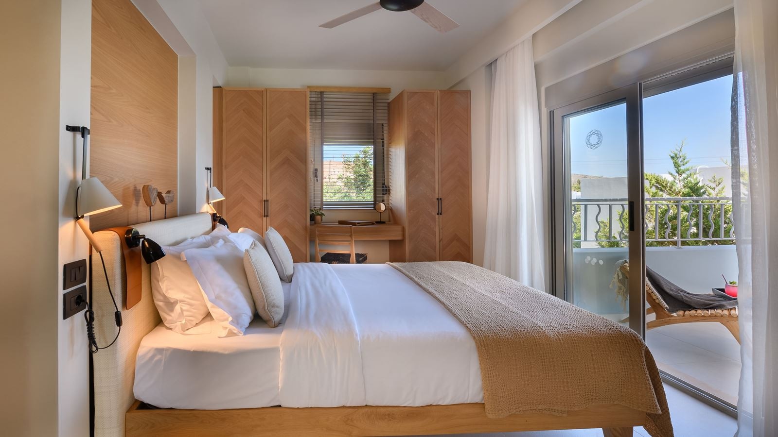 rooms-domes-private-residences-two-bedrooms-with-private-pool