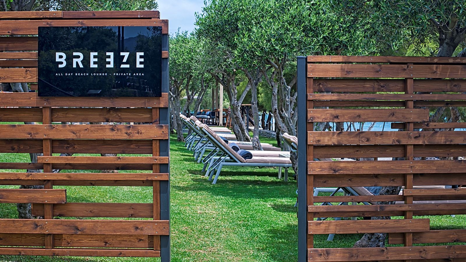 bars-vilebrequin-la-plage-beach-bar