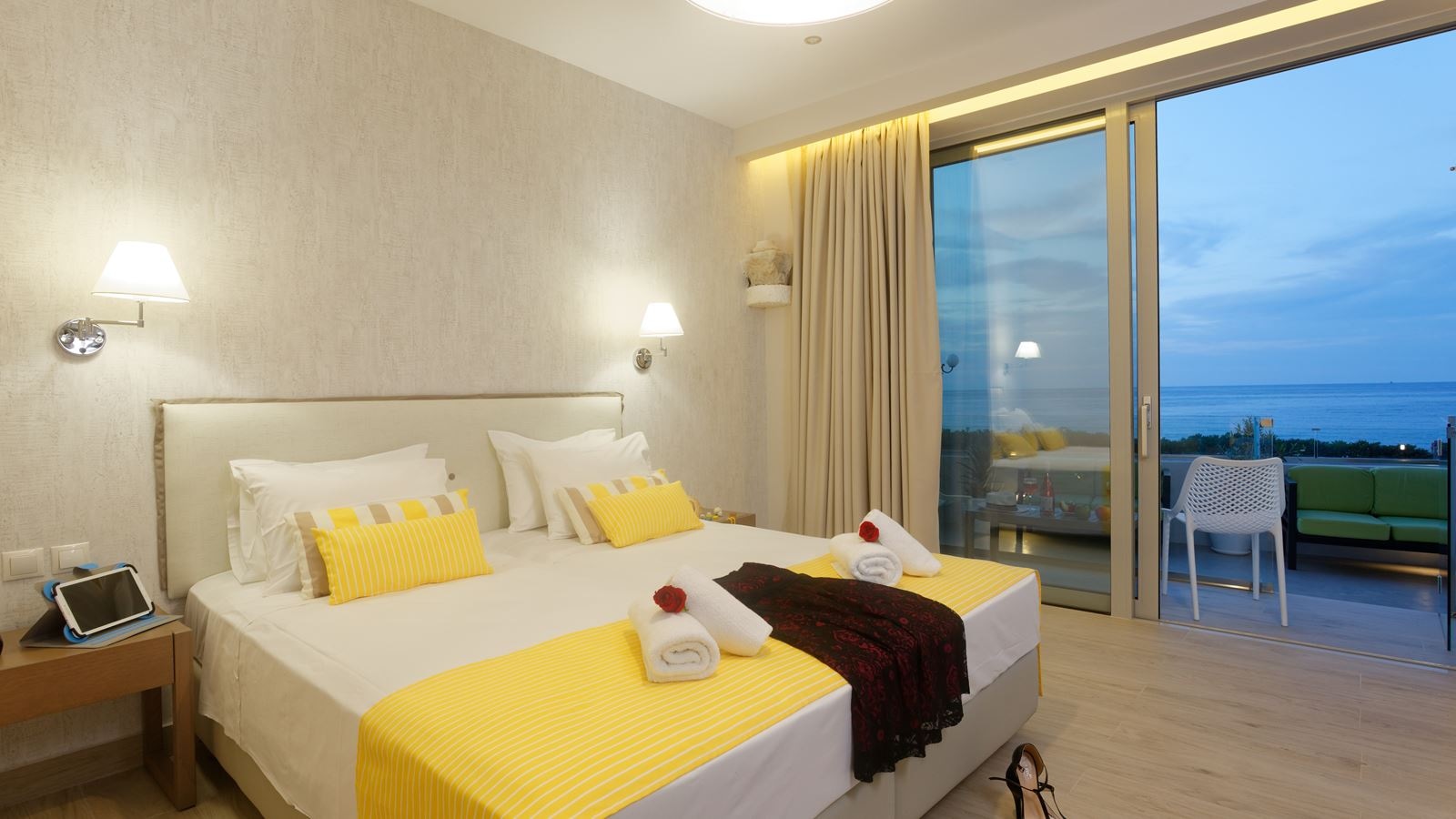 rooms-superior-room-sea-view