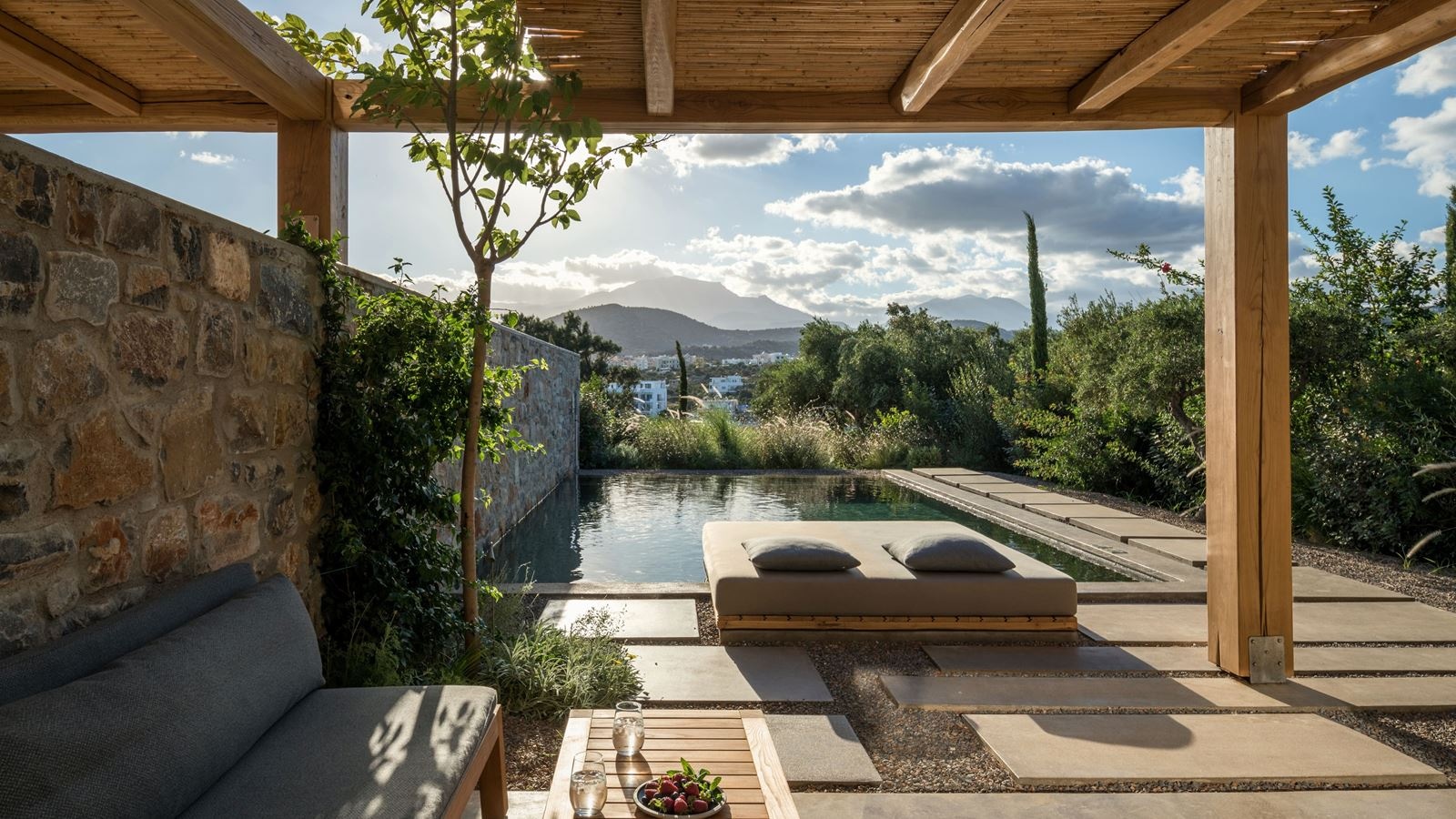 rooms-suite-1-bedroom-private-pool