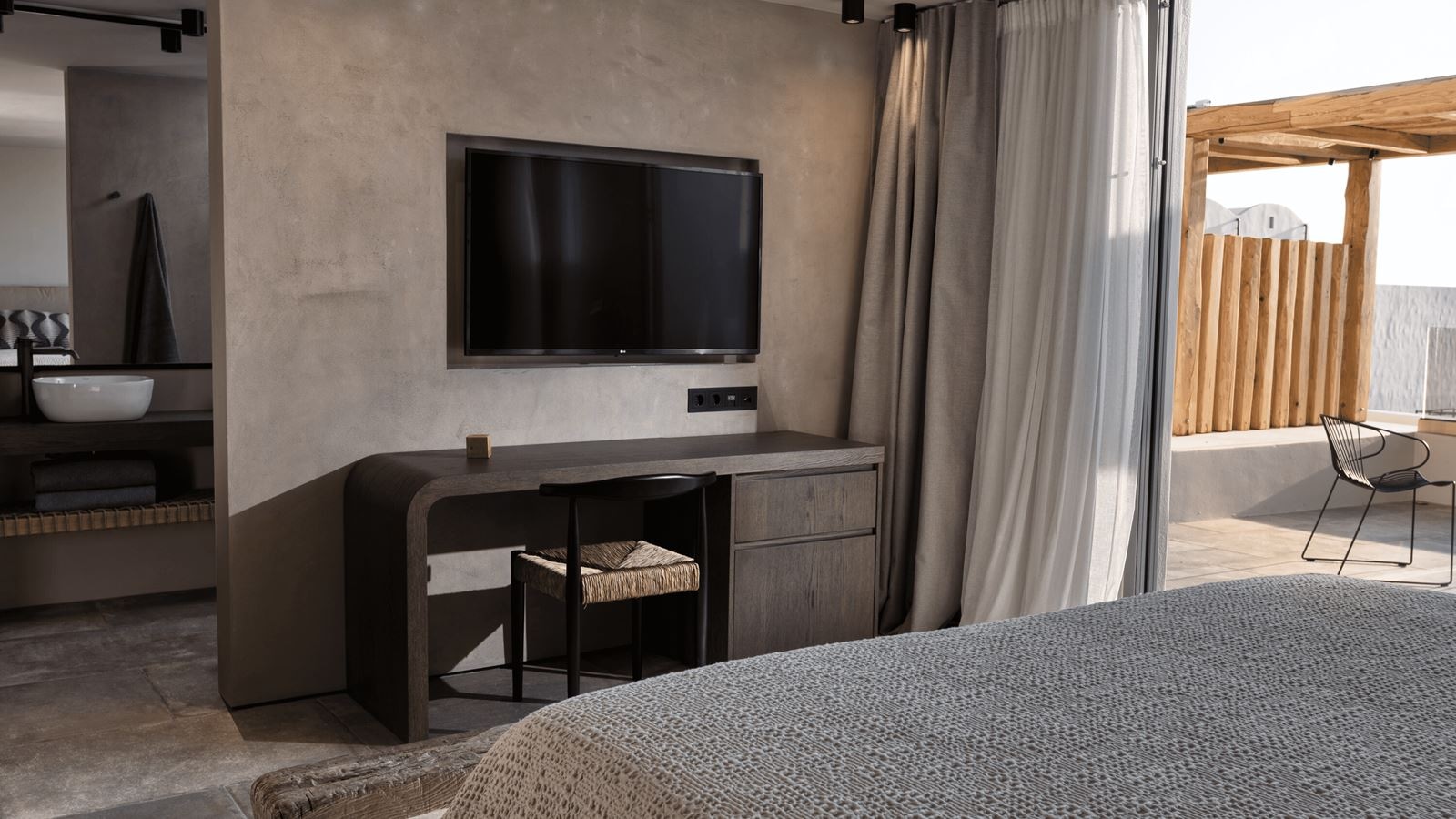 rooms-sunrize-sea-view-room