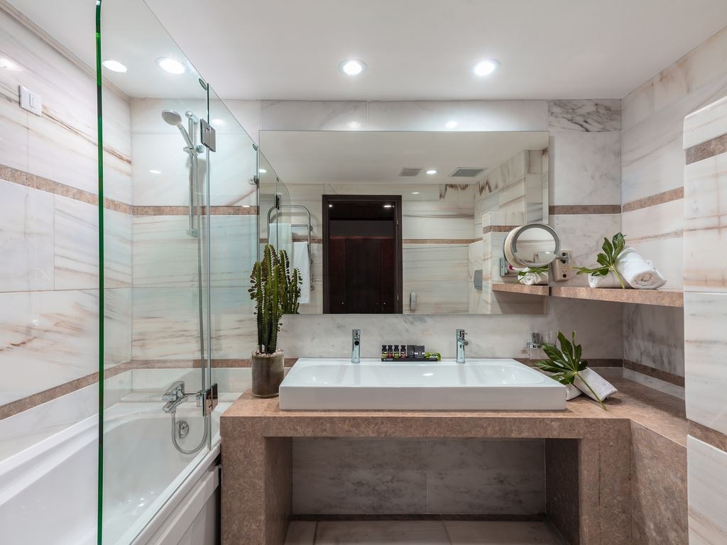 rooms-porto-sea-view-two-bedroom-suite