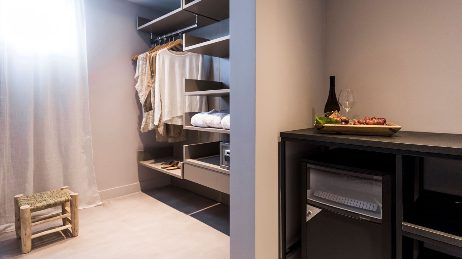 rooms-superior-bungalow-seafront-with-private-pool