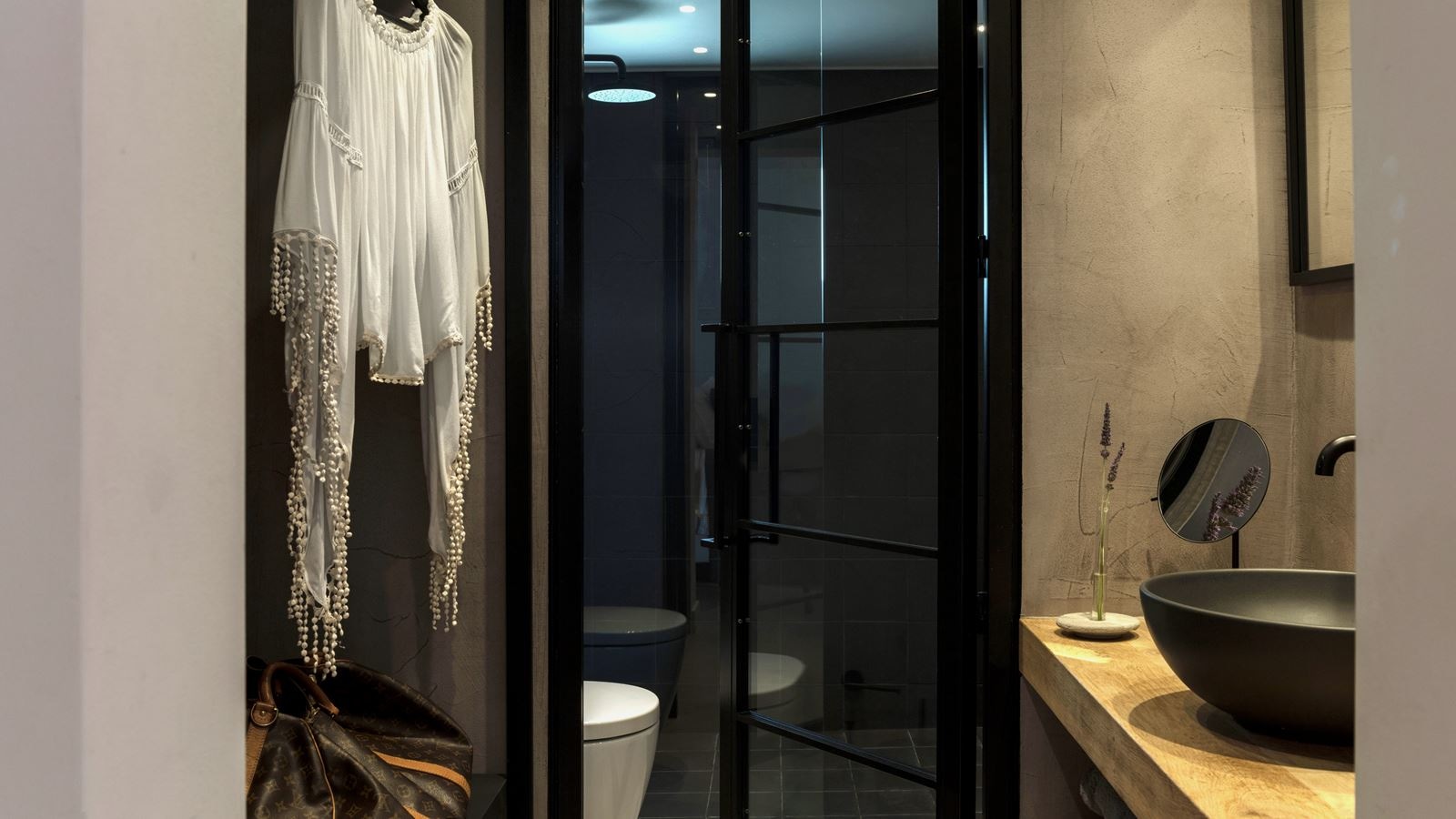 rooms-bungalow-sea-front