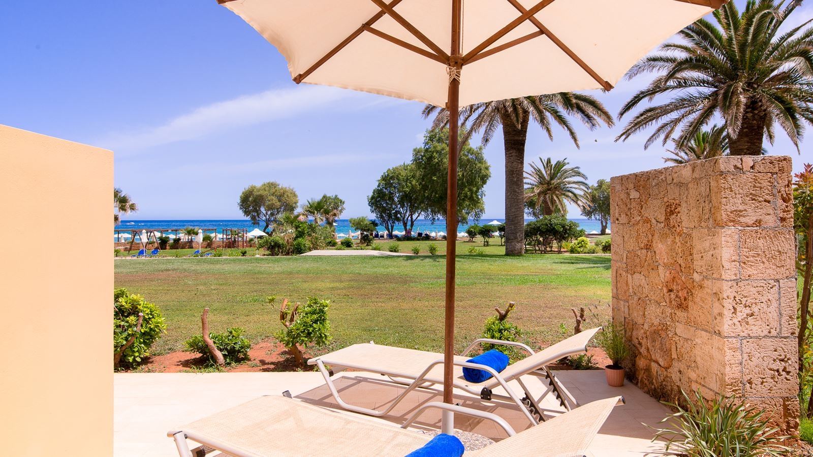 rooms-superior-bungalow-sea-view