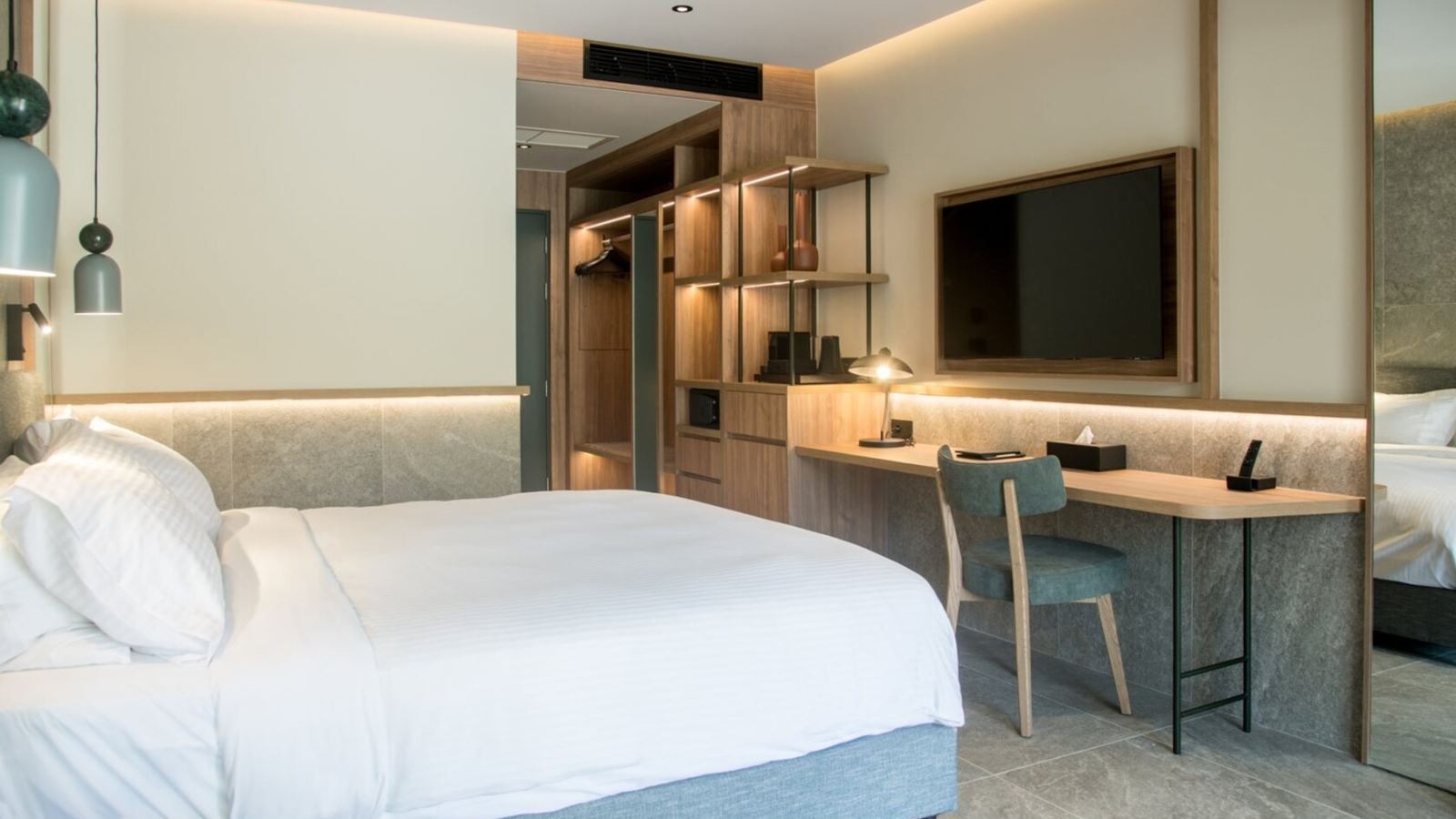 rooms-clasic-double-gardenview-balcony