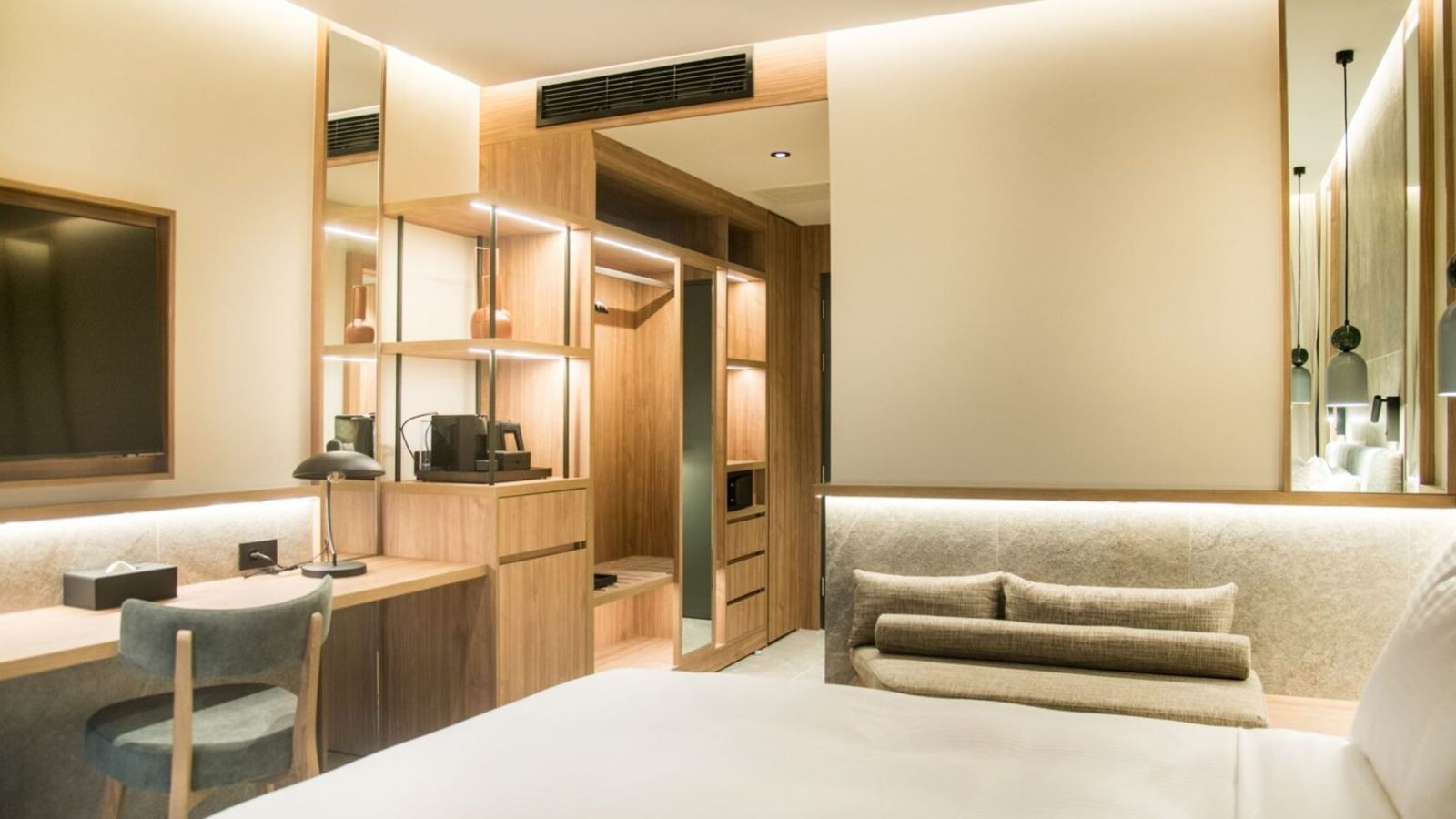 rooms-classic-double-gardenview-privatepool