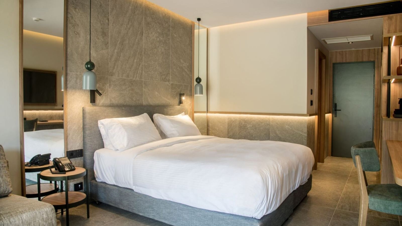 rooms-classic-double-gardenview-privatepool