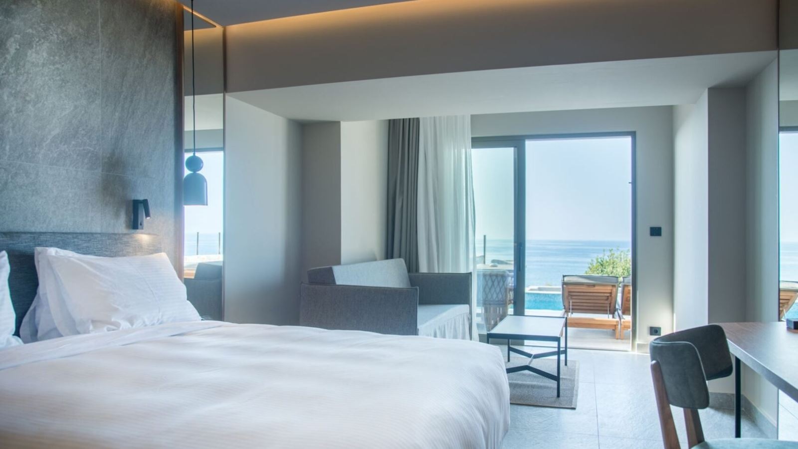 rooms-classic-double-seaview-privatepool