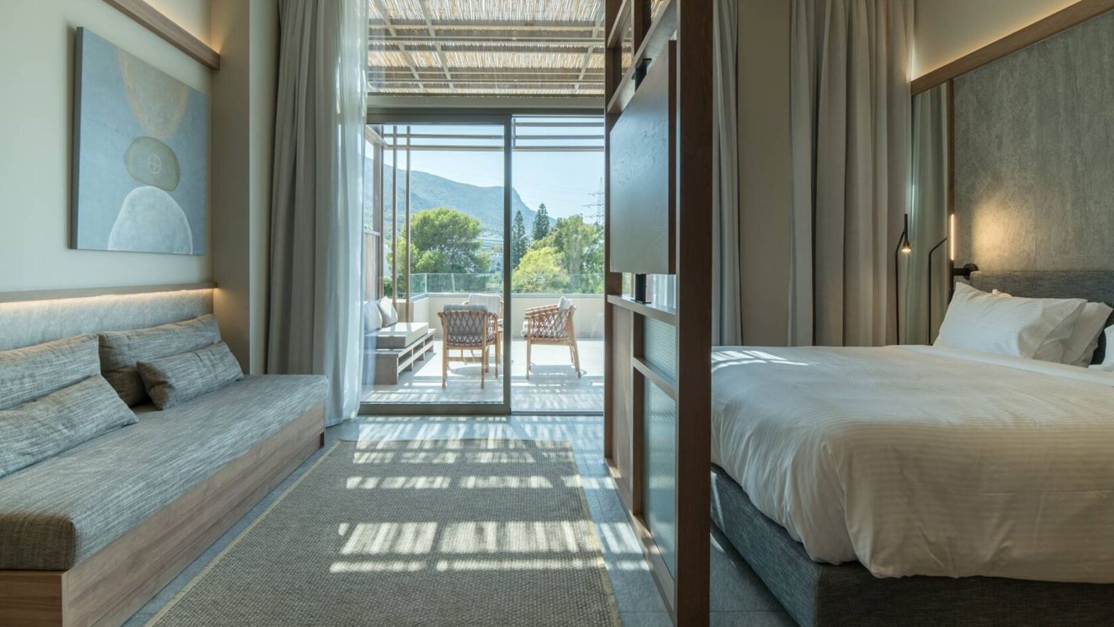 rooms-petite-suite-seaview-outdoor-jacuzzi