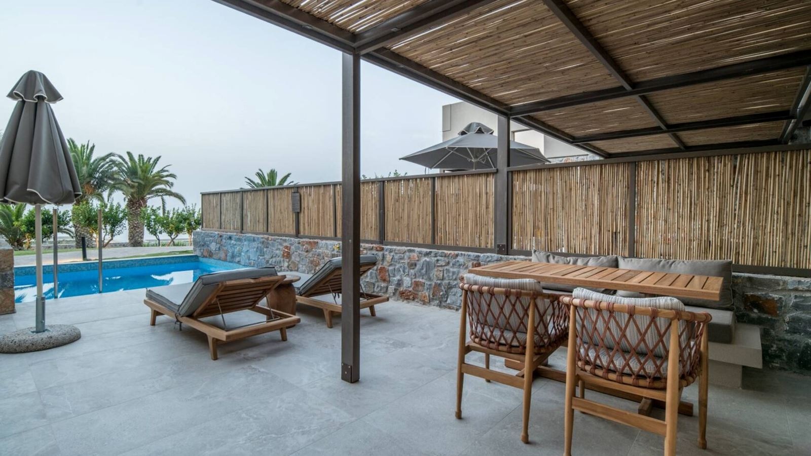 rooms-petite-suite-seaview-privatepool