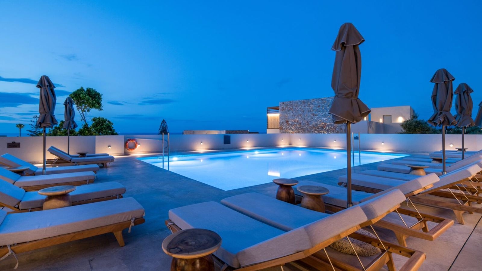 rooms-classic-double-gardenview-sharedpool