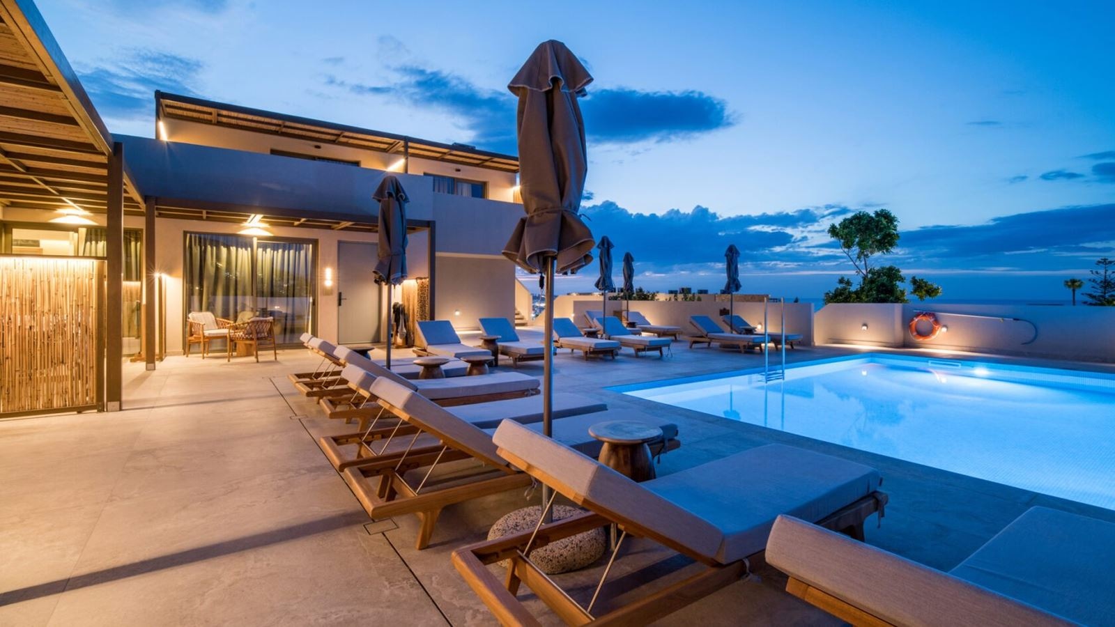 rooms-classic-double-gardenview-sharedpool