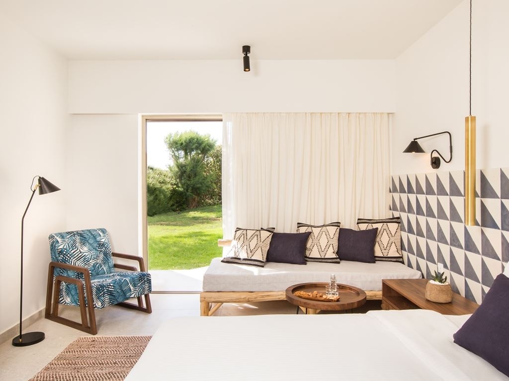 rooms-bungalow-garden-view