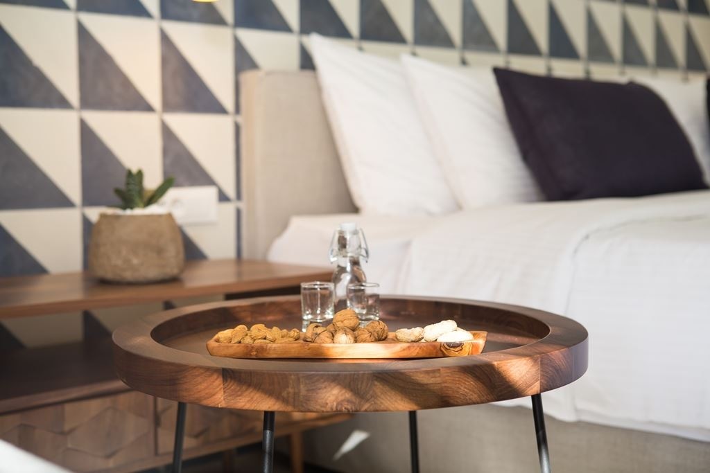 rooms-bungalow-garden-view