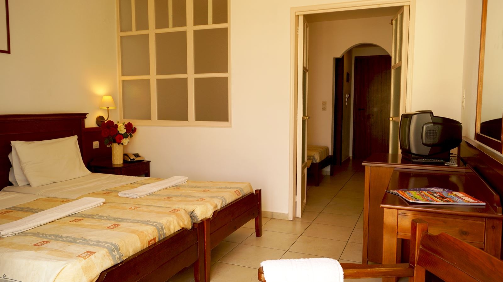 rooms-room-family-2-rooms-gardenview