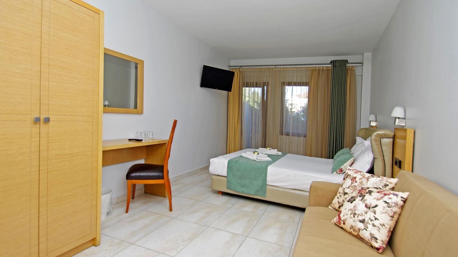 rooms-superior-double-room-balcony