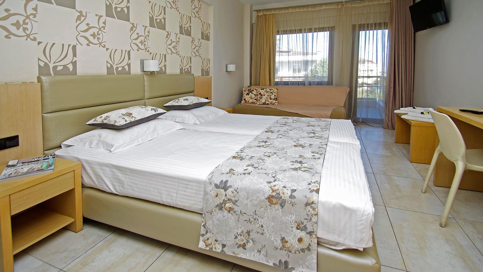 rooms-superior-double-room-balcony