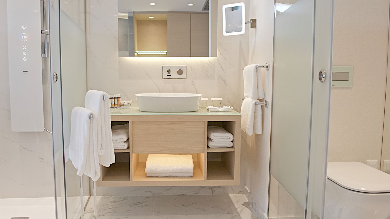 rooms-abav2--deluxe-double-sea-view--single-use