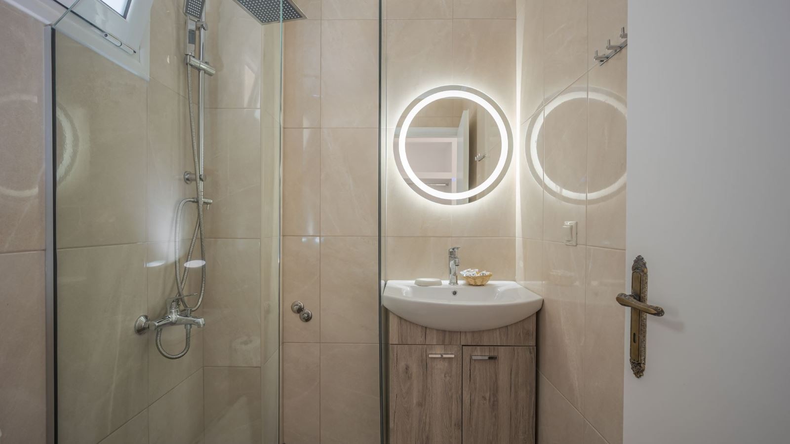 rooms-double-room