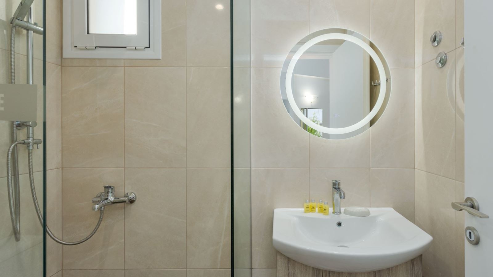 rooms-double-room