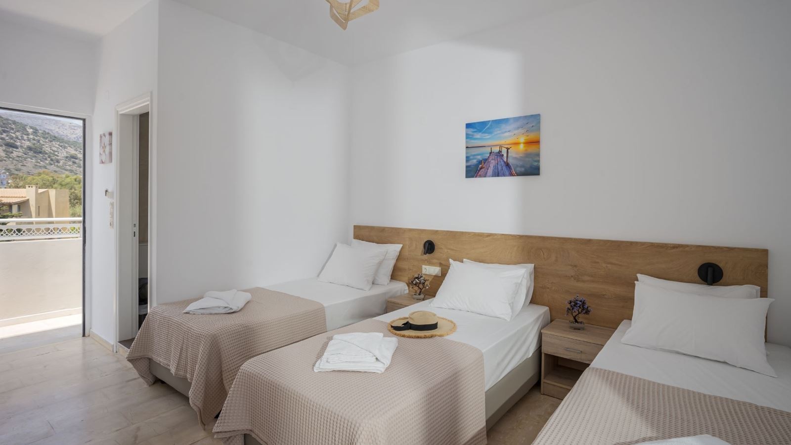 rooms-triple-room