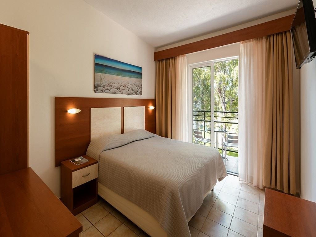 rooms-room-twin-garden-view-balcony-or-terrace