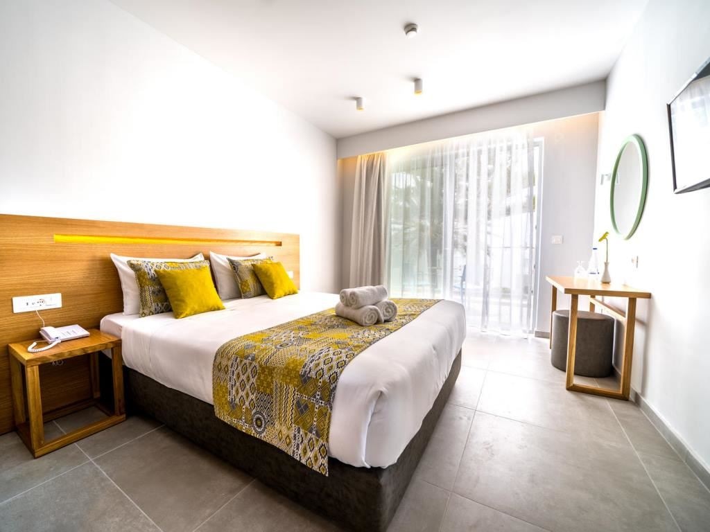 rooms-double-standard-garden-view