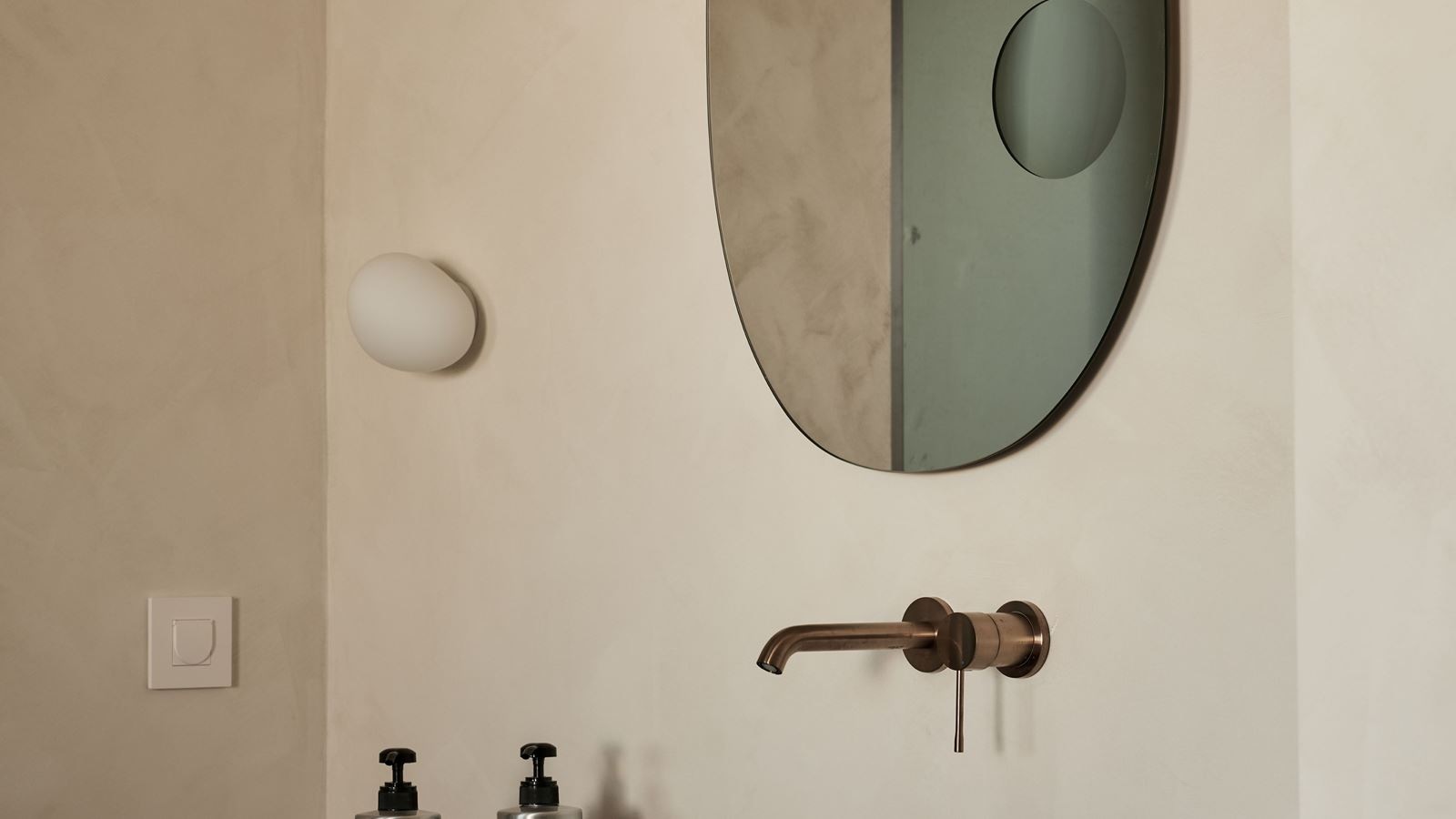 rooms-luxury-suite-1-bedroom-seaview-ourdoor-jacuzzi