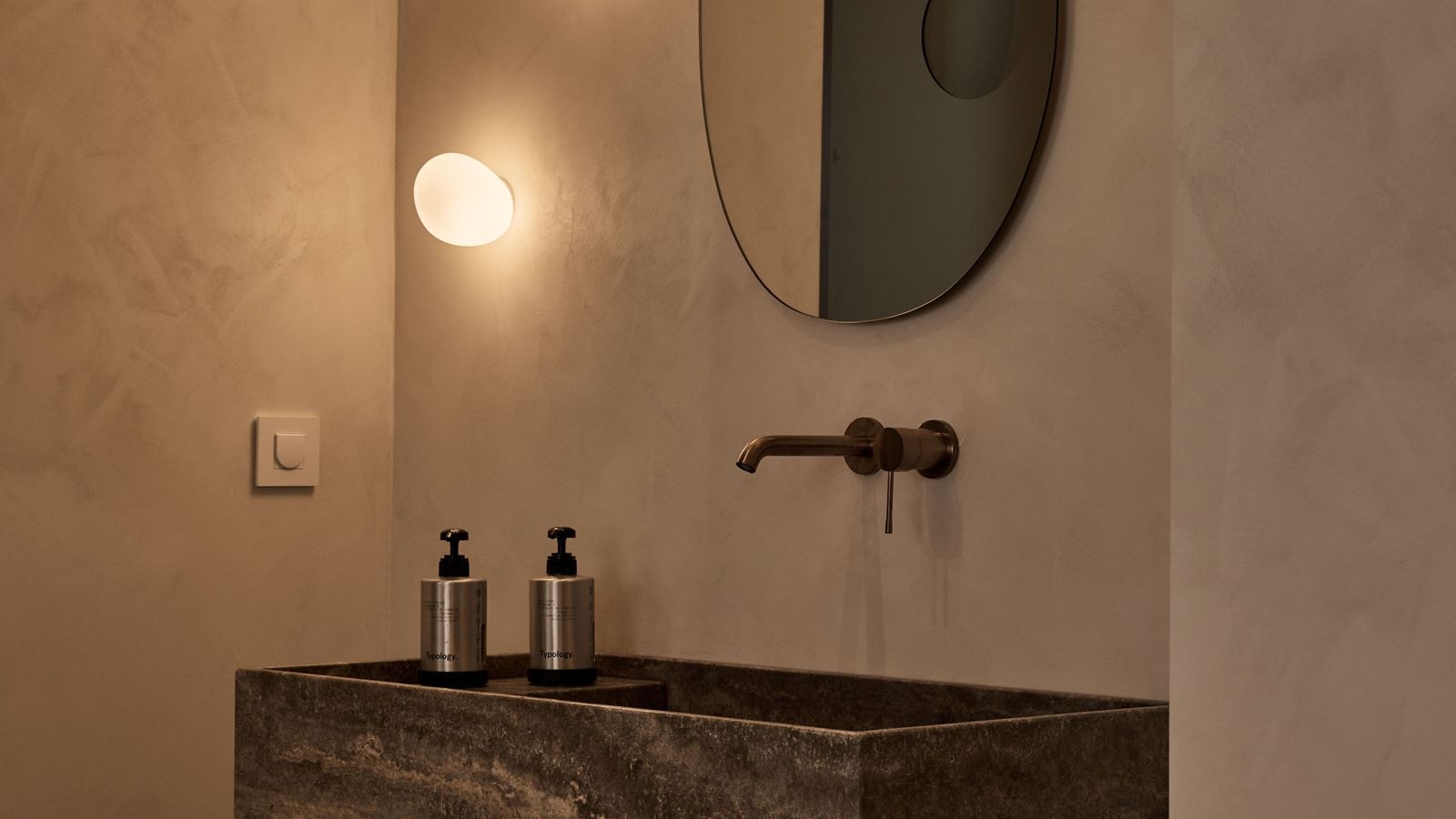 rooms-sky-1-bedroom-suite-pool-view-outdoor-jacuzzi