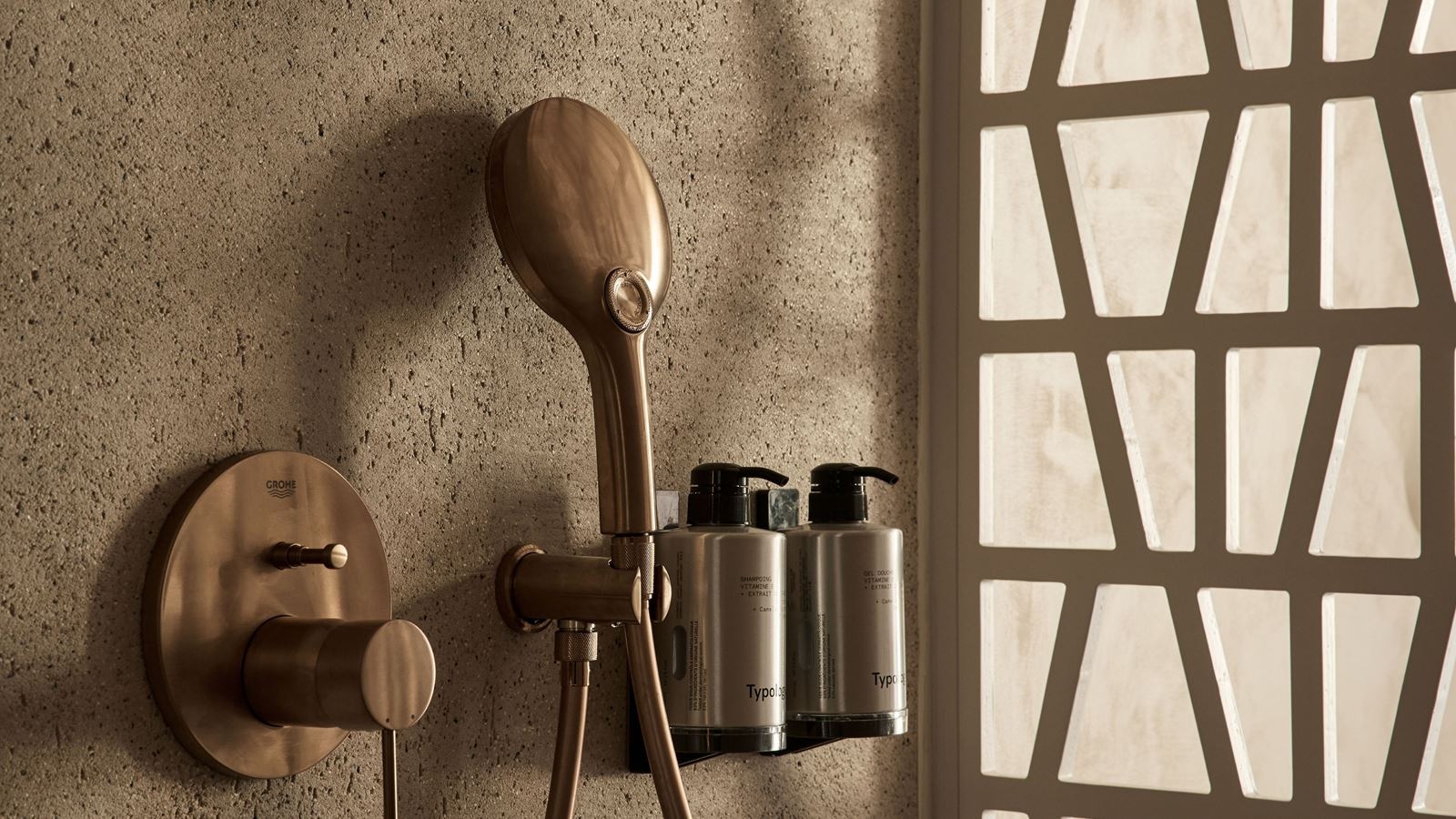 rooms-sky-1-bedroom-suite-pool-view-outdoor-jacuzzi