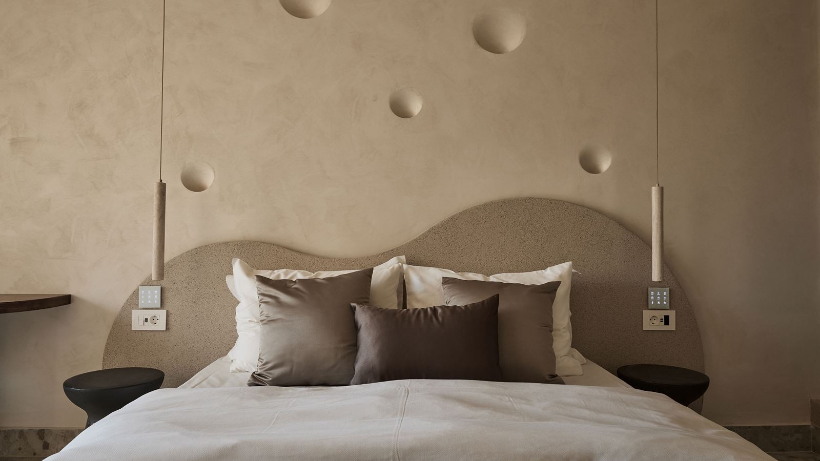 rooms-serenity-1-bedroom-suite-balcony