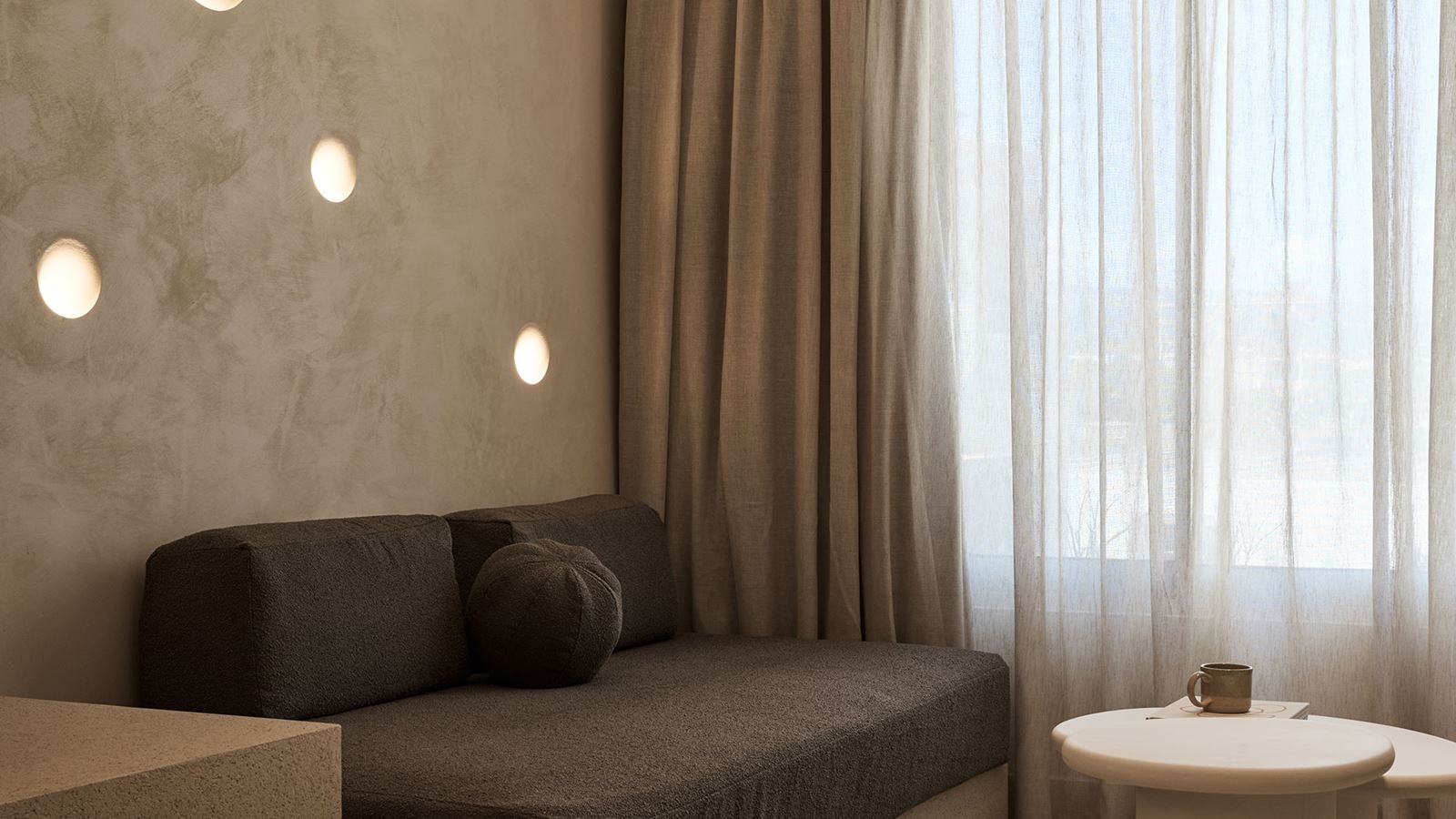 rooms-loft-suite-maisonette-seaview-ourdoor-jacuzzi