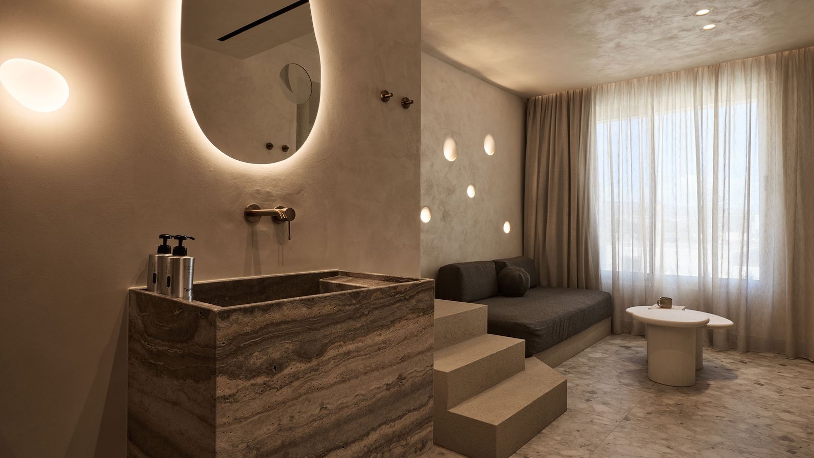 rooms-loft-suite-maisonette-seaview-ourdoor-jacuzzi