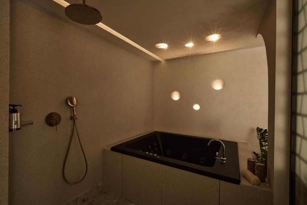 rooms-spa-retreat-suite-1-bedroom-privatepool