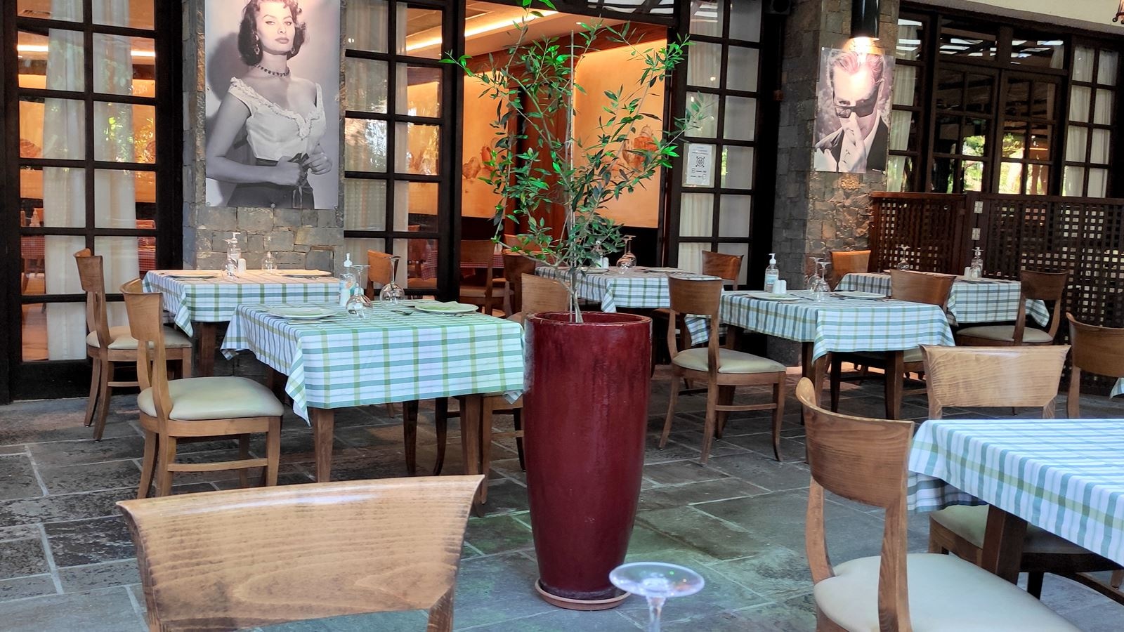 restaurants-italian-restaurant