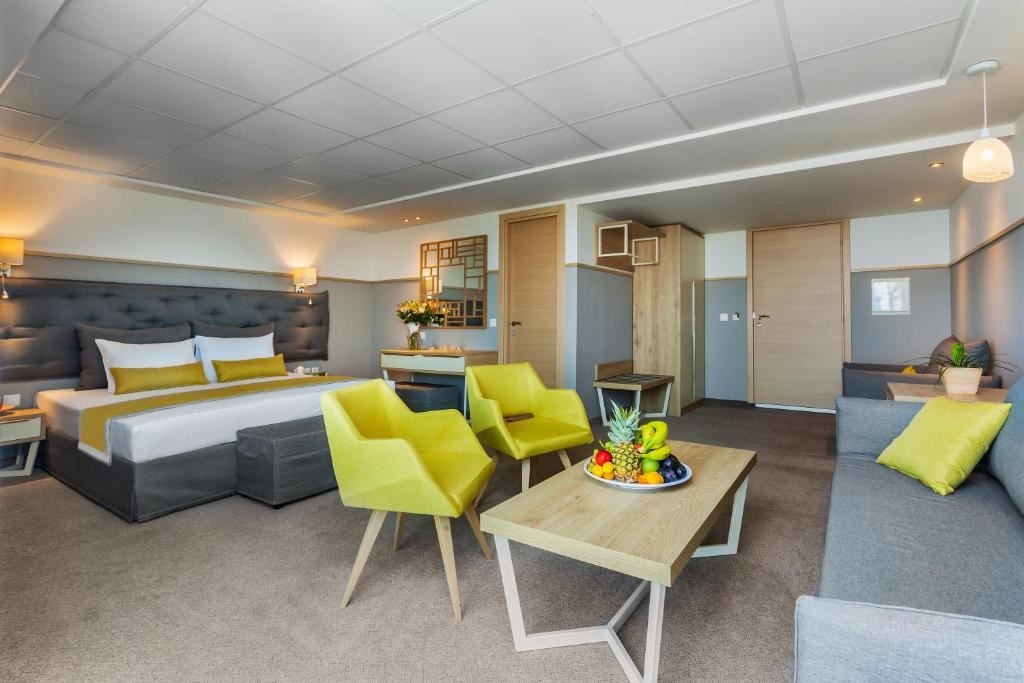 rooms-elegant-suite-sea-view