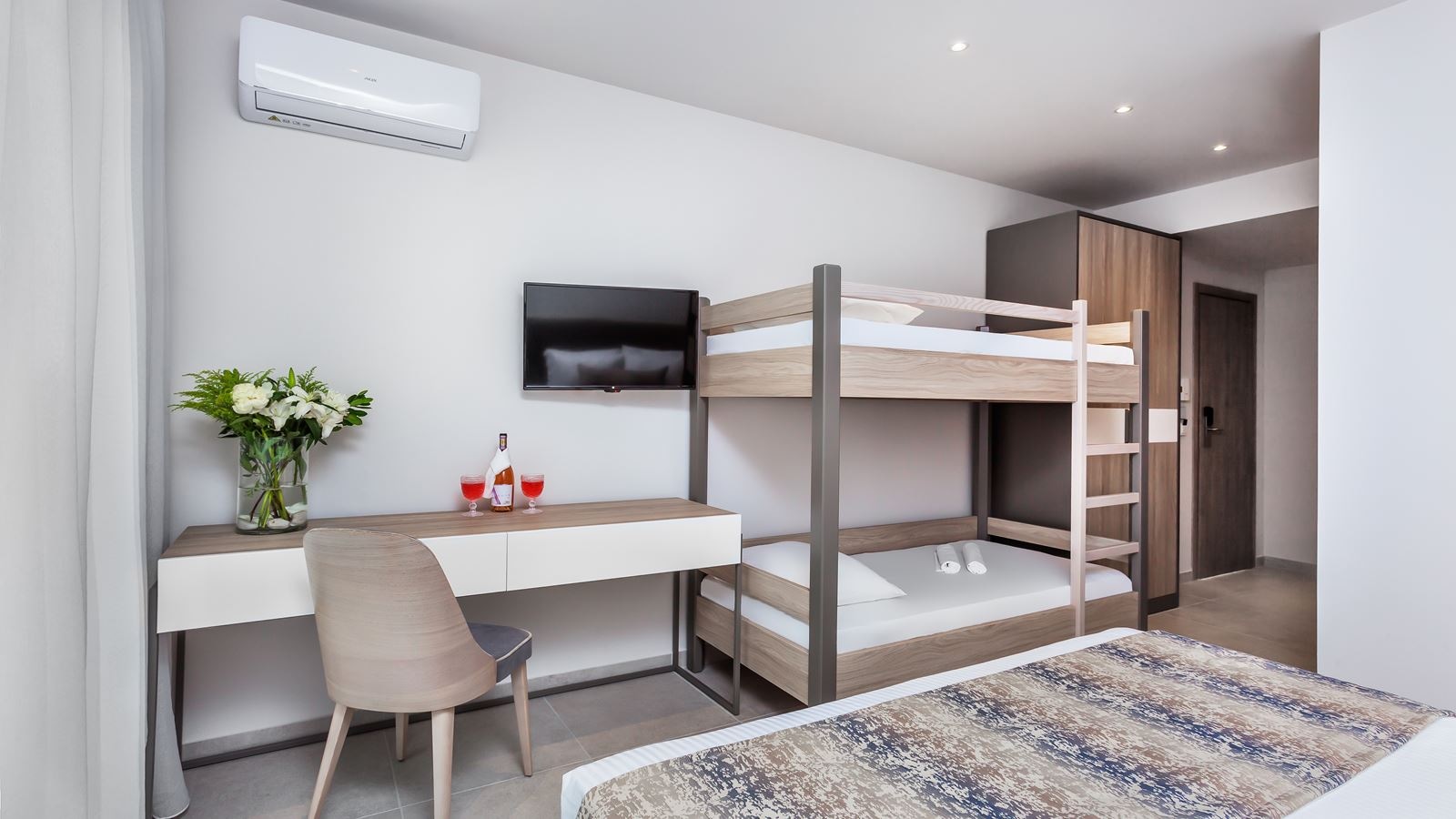 rooms-family-executive-sea-view