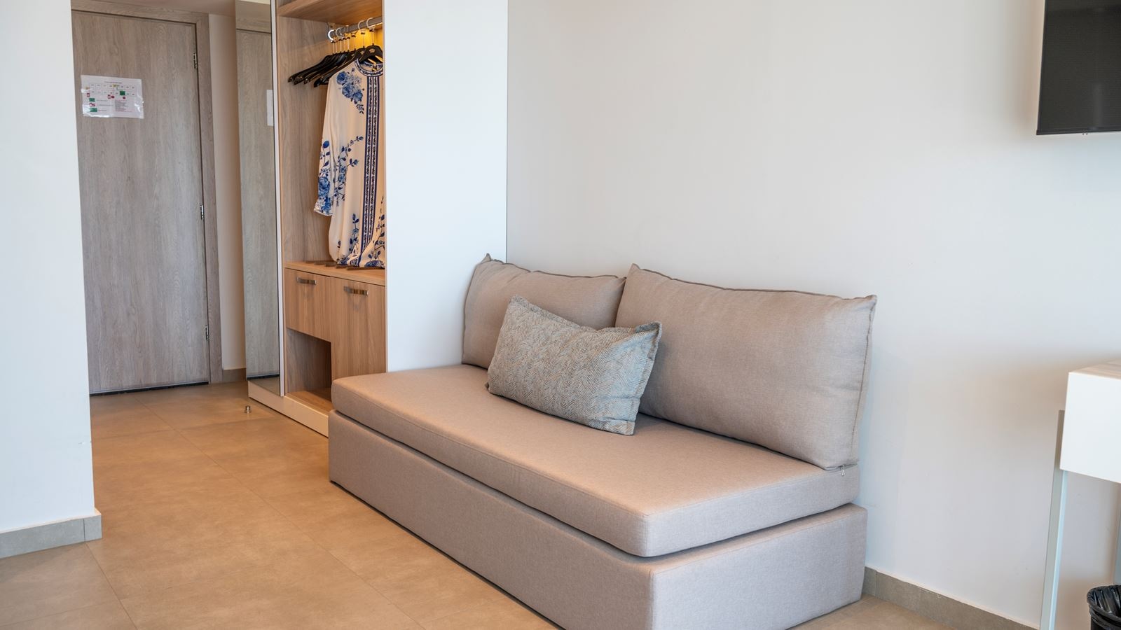 rooms-double-superior-land-view