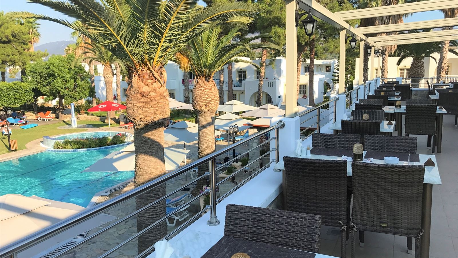 restaurants-restaurant