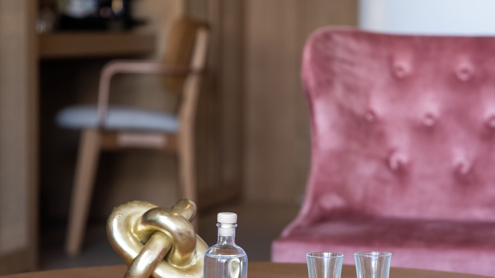 rooms-rouge-gold-maisonette-suite-individual-pool