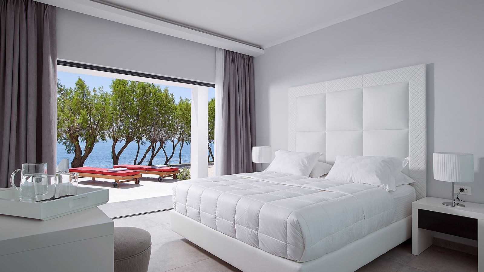 rooms-bungalow-double-beach-front-balcony-or-terrace